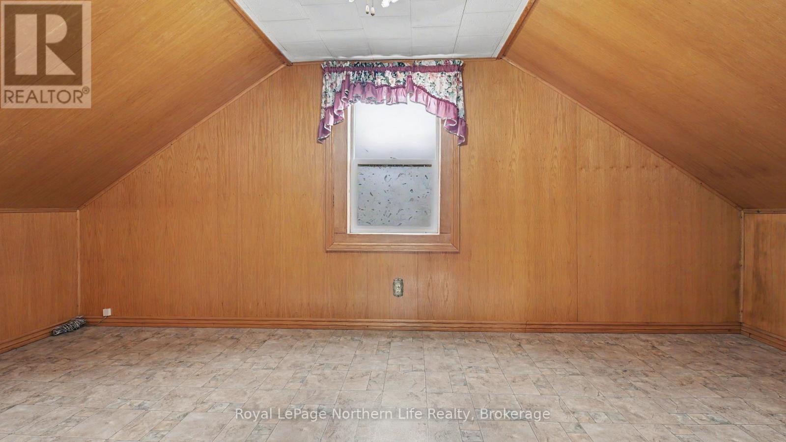1230 DOUGLAS STREET - 32