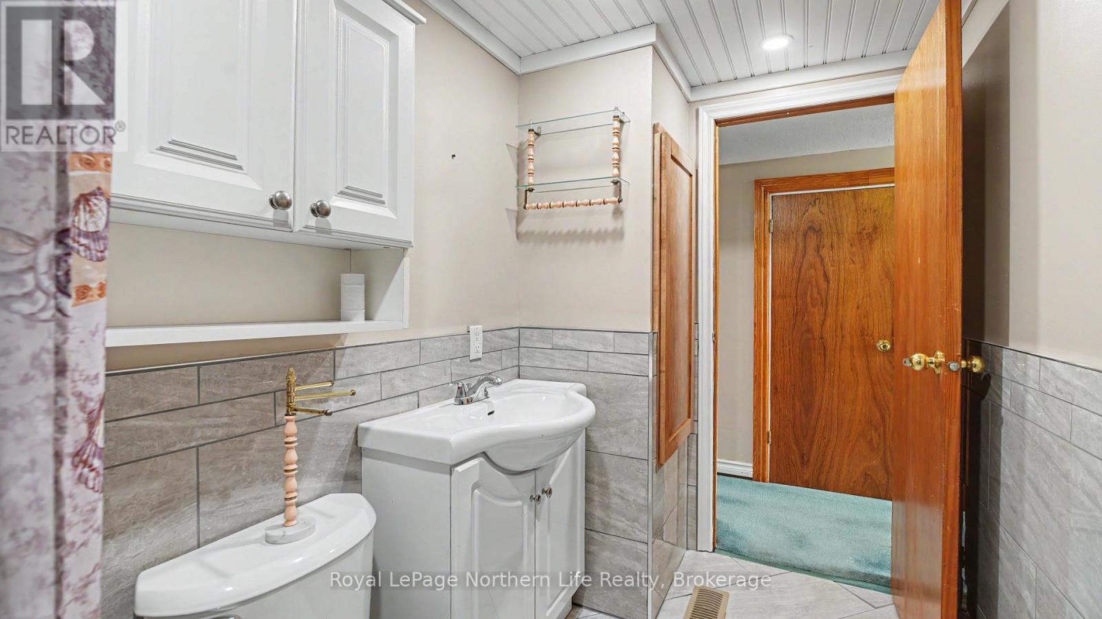 1230 DOUGLAS STREET - 34