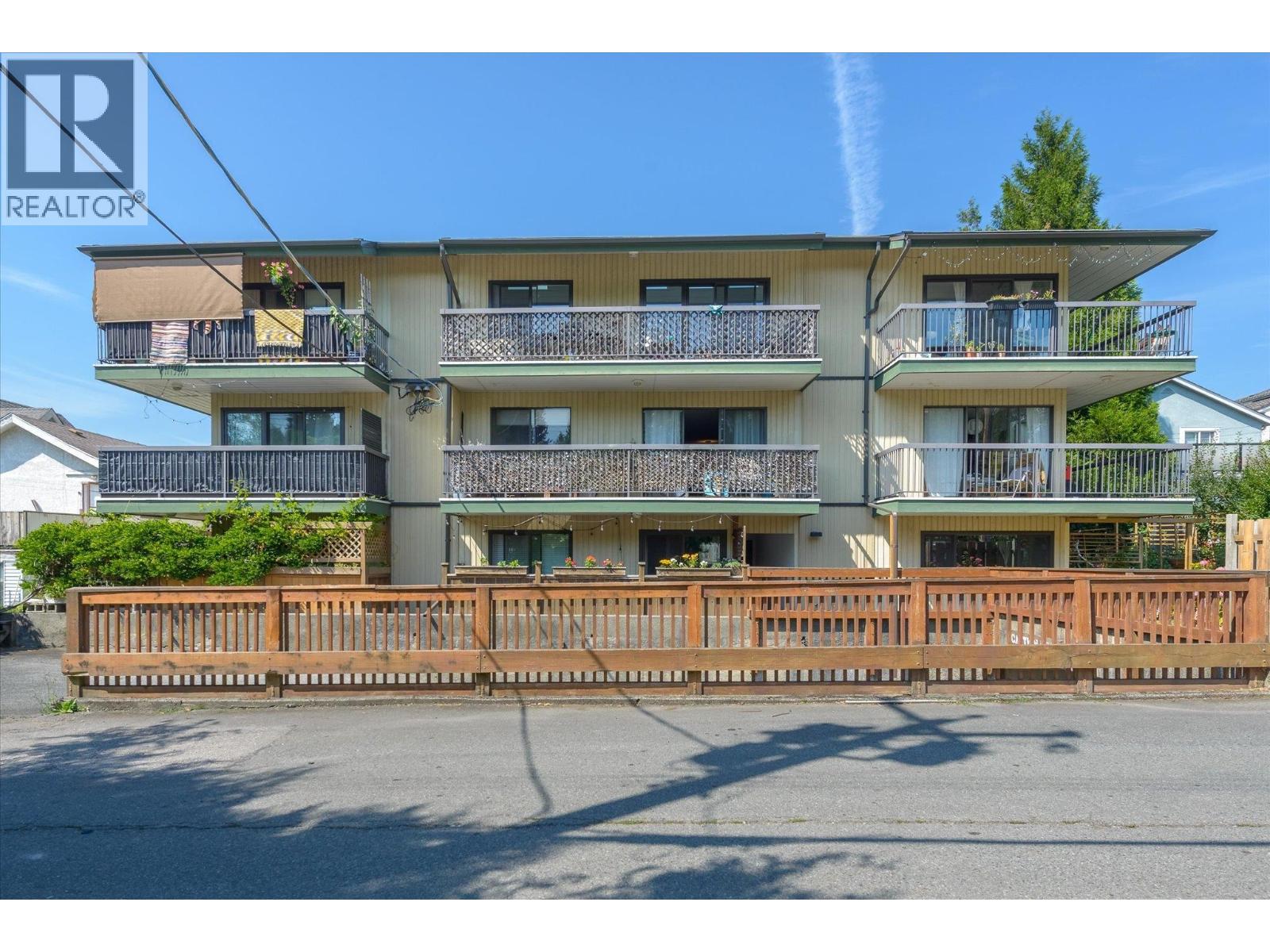 2 Bed, 1 Bath Apartment for Sale in Vancouver – 201 1622 FRANCES STREET, Vancouver – MLS# R3149076 - Image 36