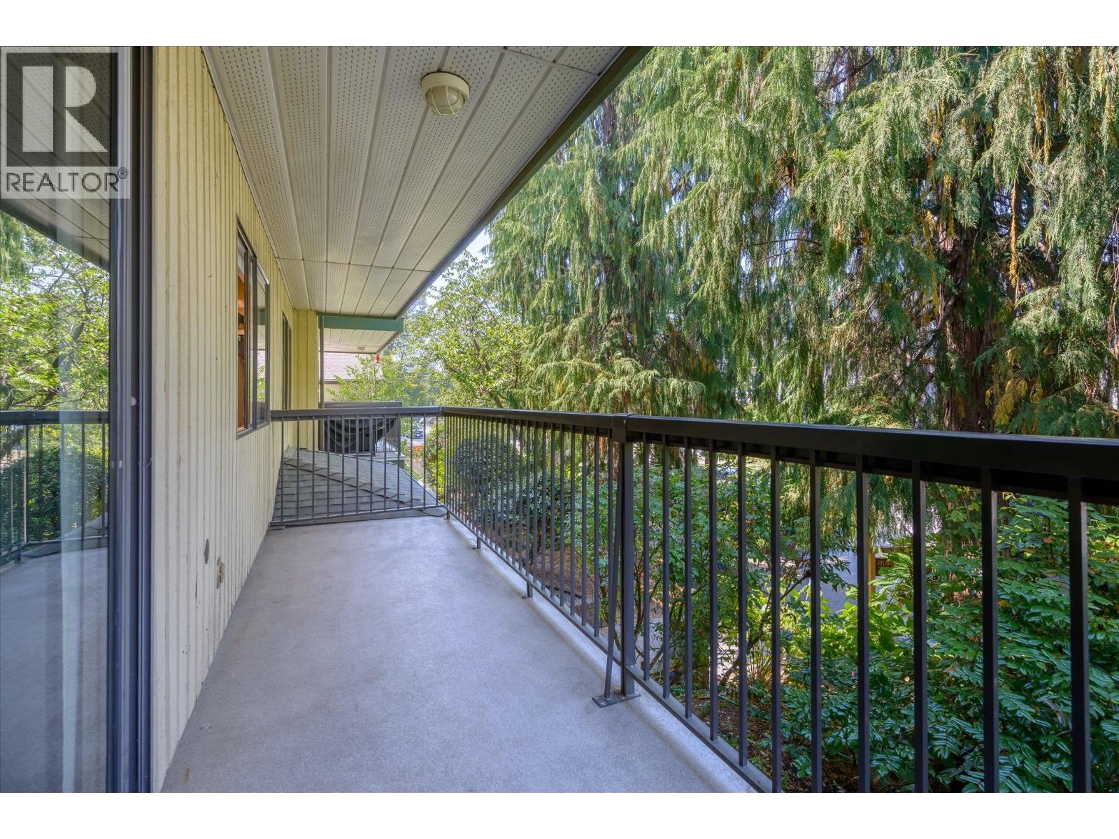 2 Bed, 1 Bath Apartment for Sale in Vancouver – 201 1622 FRANCES STREET, Vancouver – MLS# R3149076 - Image 5
