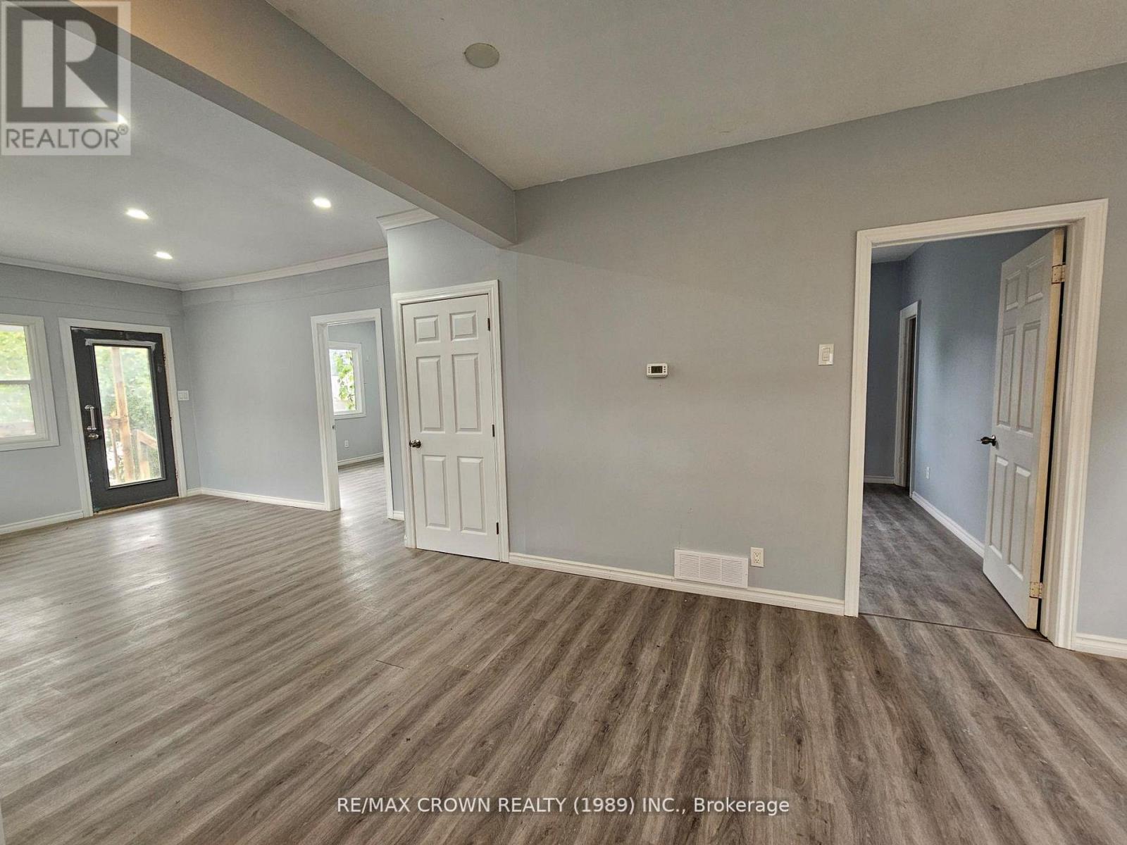 28 LAKESHORE DRIVE - 7
