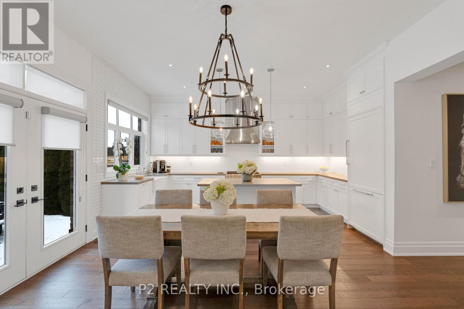 10 KING BOULEVARD - Image 11