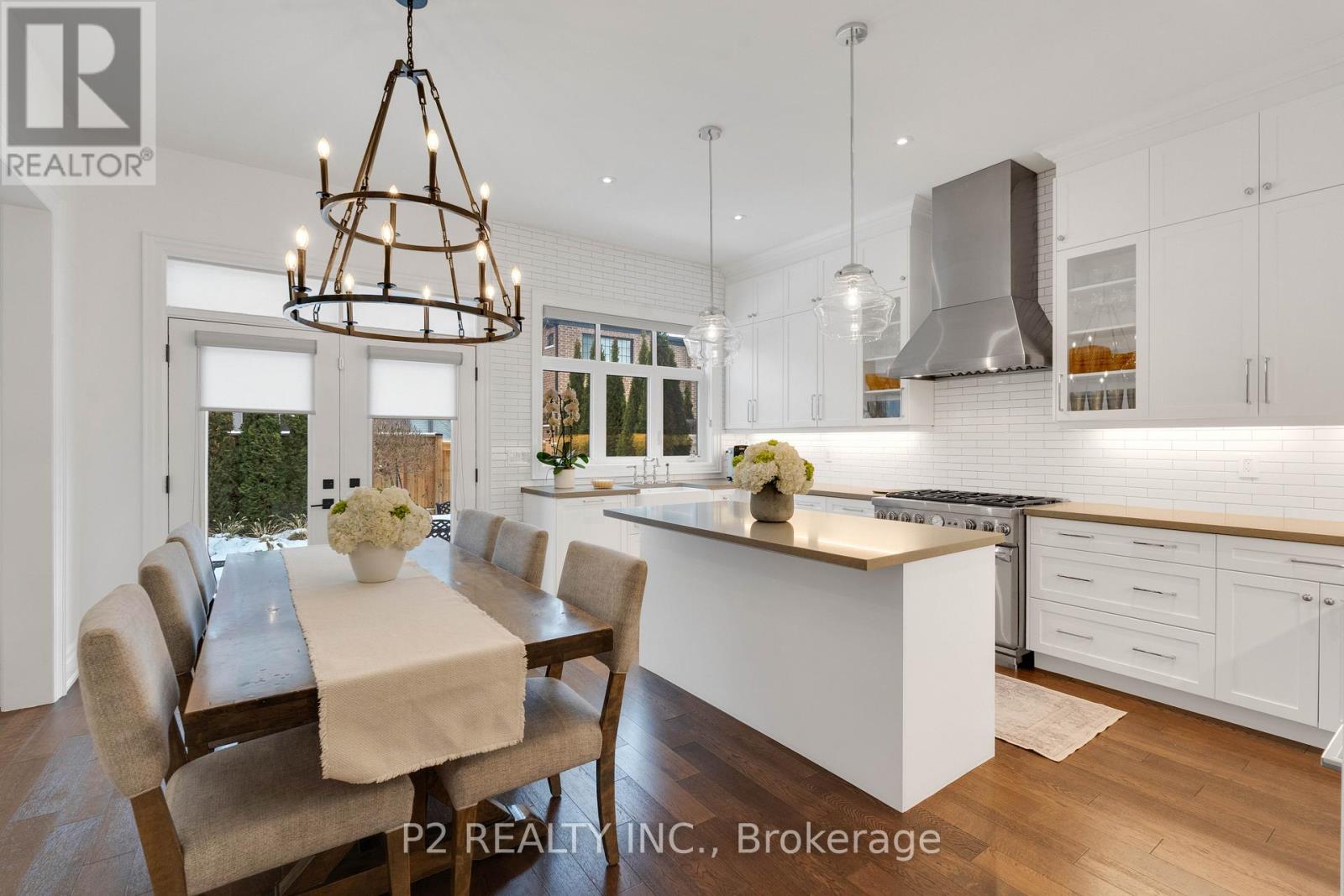 10 KING BOULEVARD - Image 16
