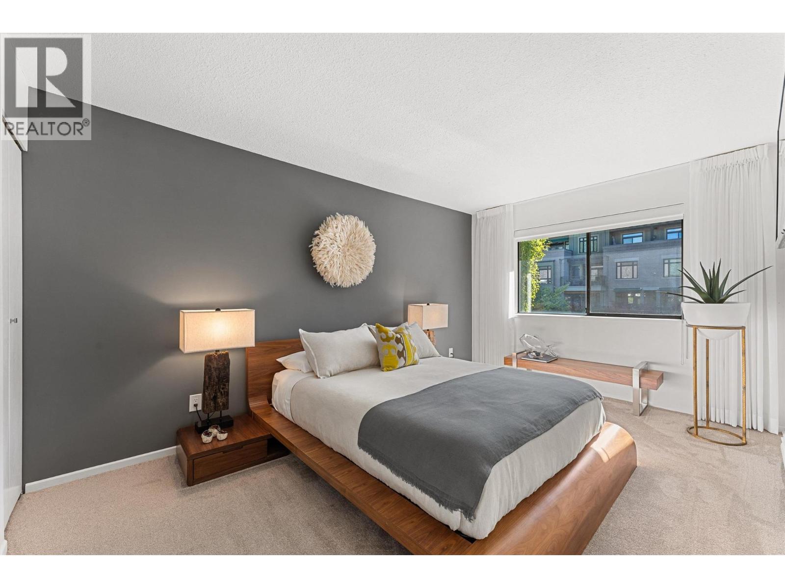 #202 2900 Abbott Street - 24