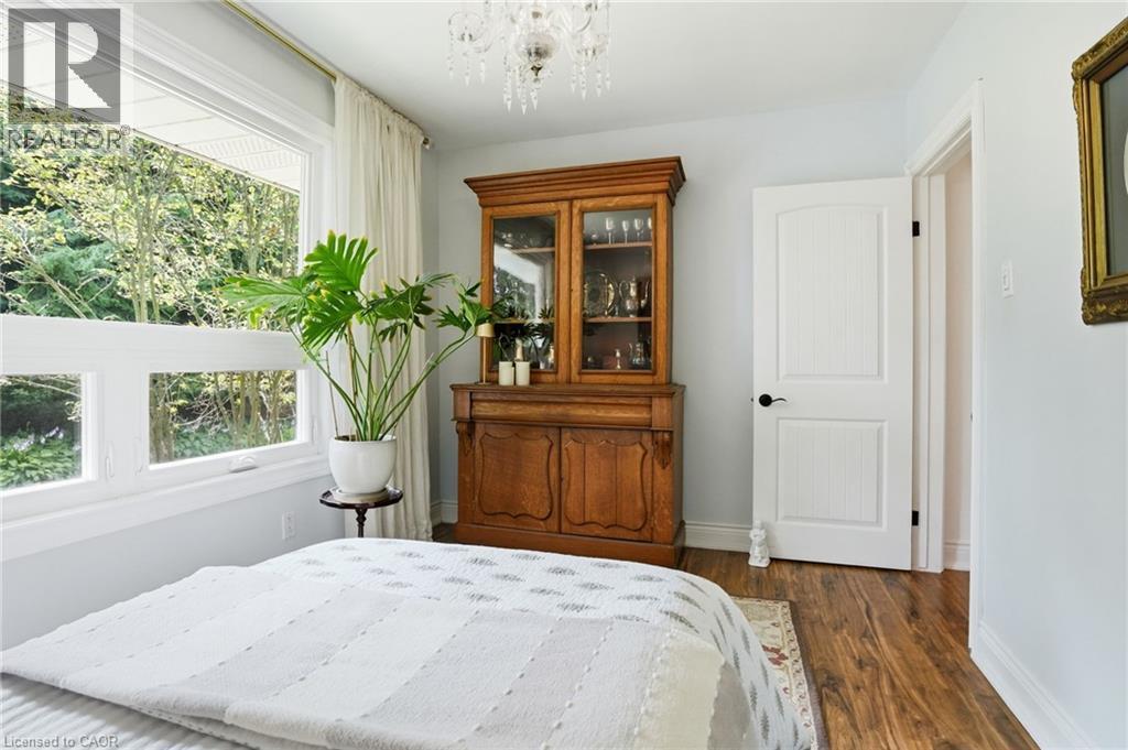 2 JAMESON Drive - 22