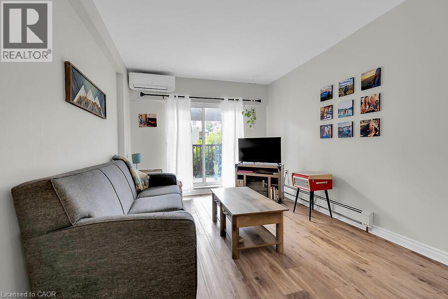 #102 141 CATHARINE Street S - 10