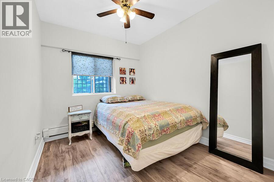 #102 141 CATHARINE Street S - 15