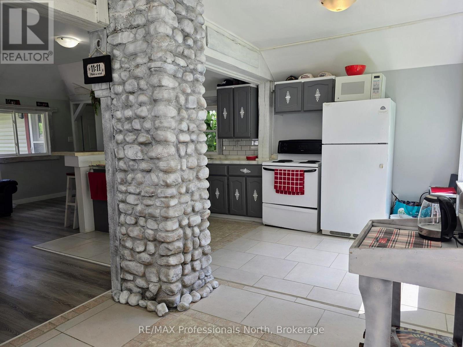 1007 WEST ROAD - 10