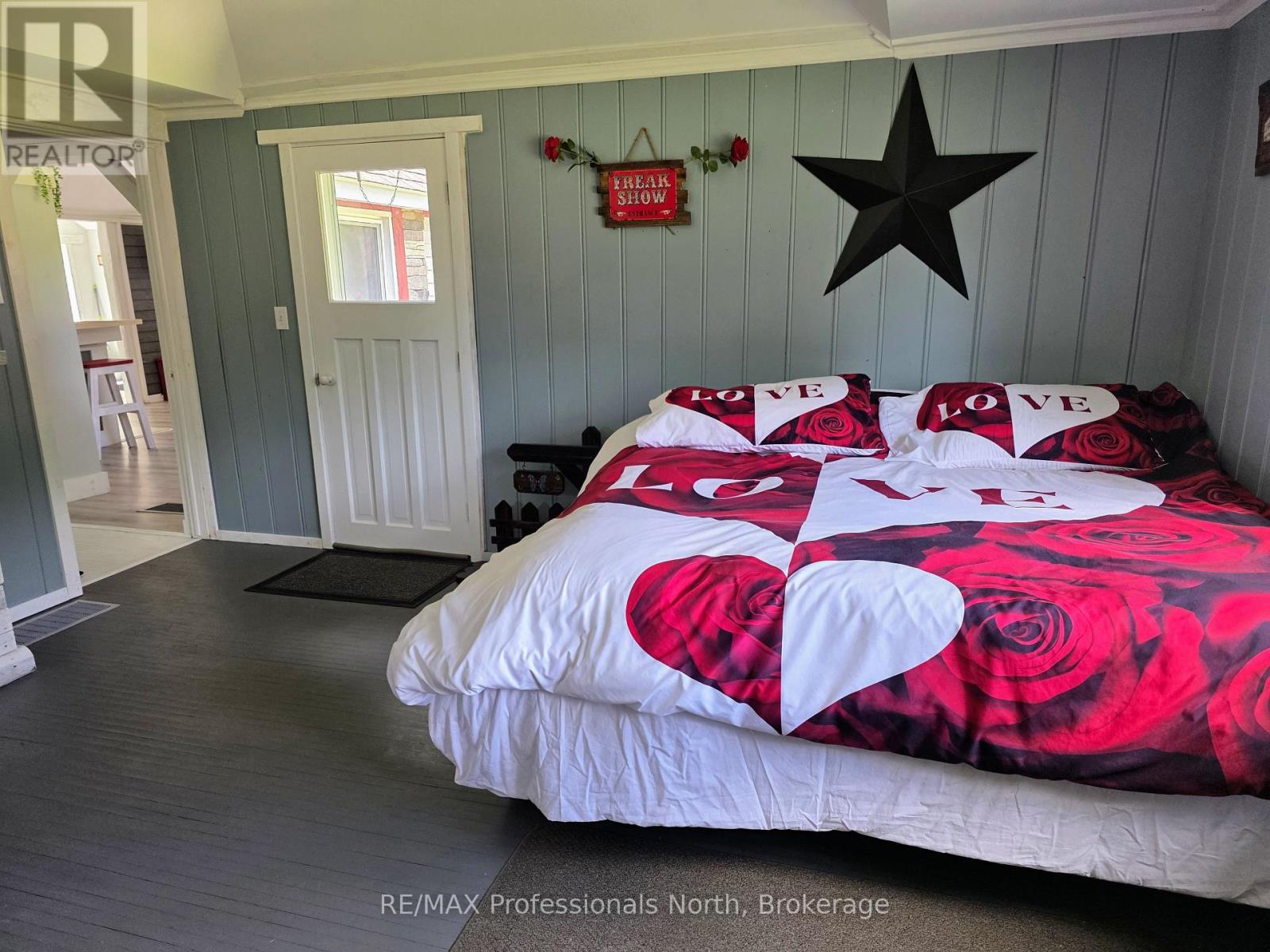 1007 WEST ROAD - 14