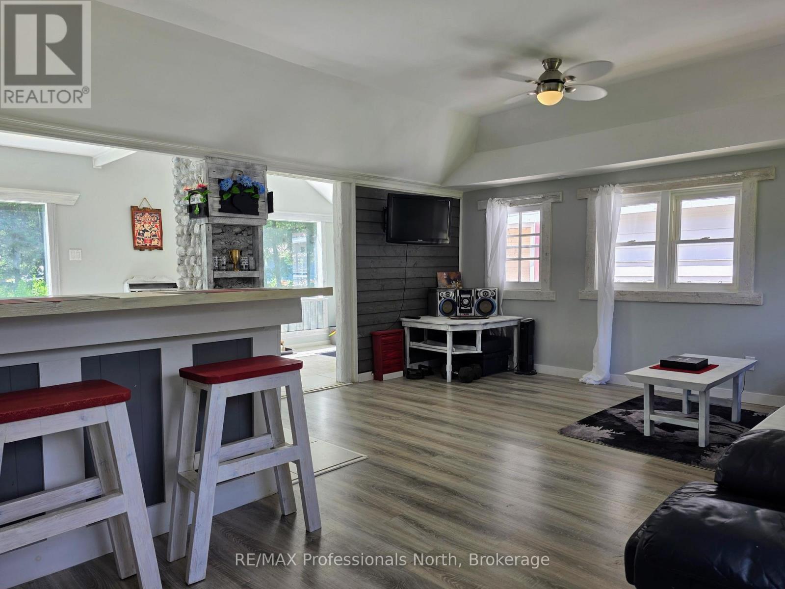 1007 WEST ROAD - 6