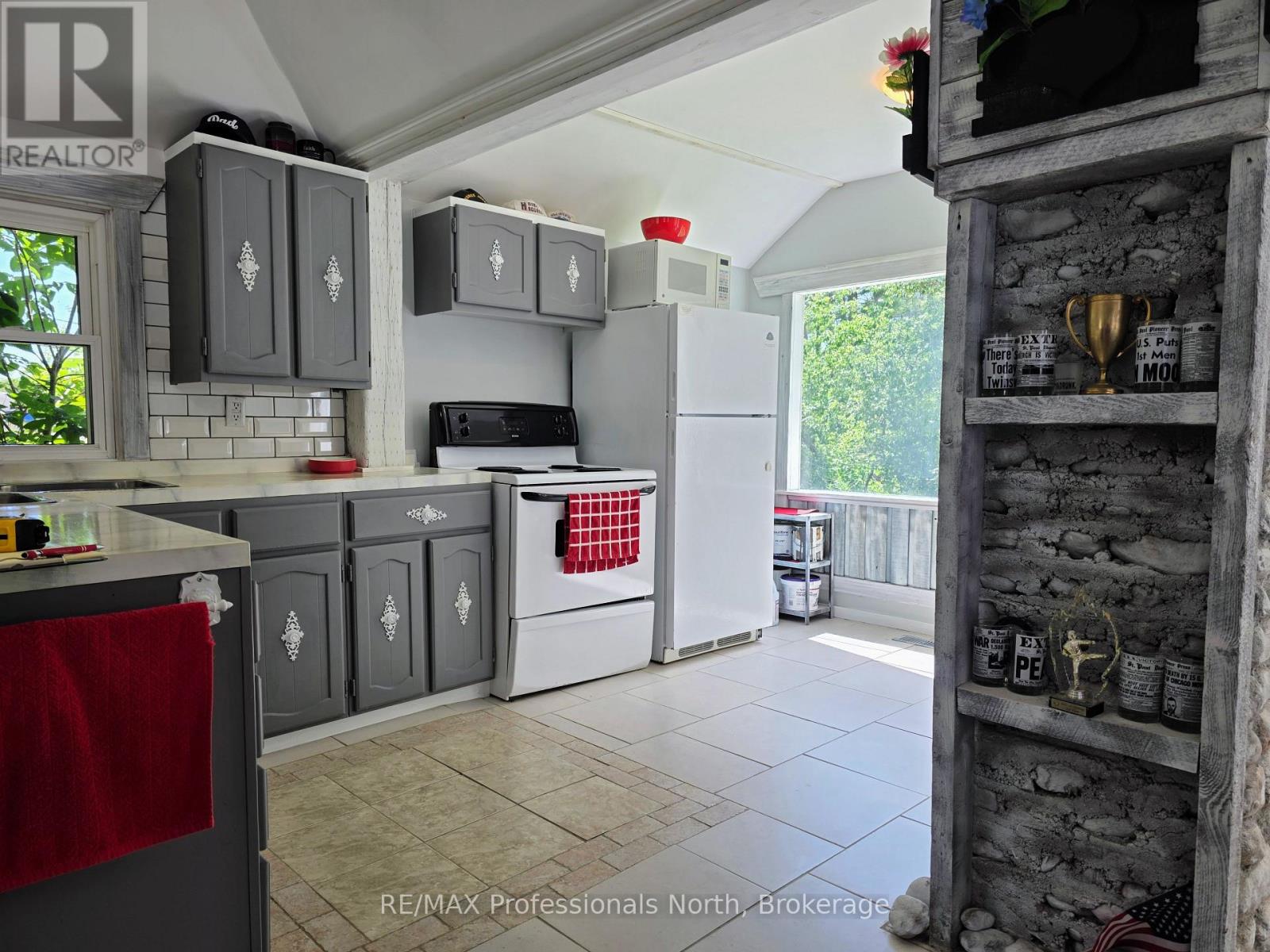 1007 WEST ROAD - 9