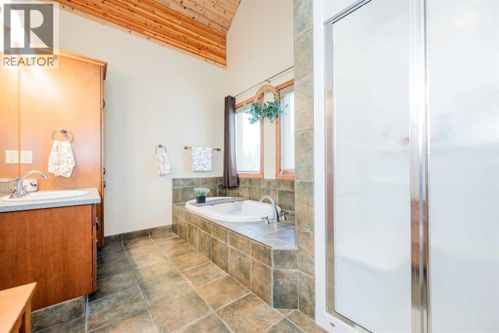 118, 70544 Range Road 243 - 16