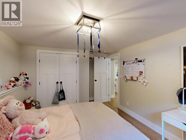 2158 ROBERTS ROAD - 26