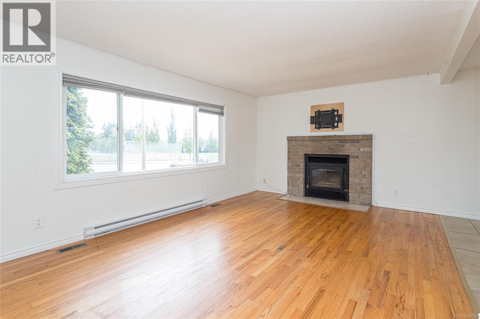 607 Fifth St - 12