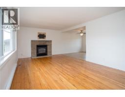 Dining room - 607 Fifth St, Nanaimo, BC V9R1P7 Photo 13