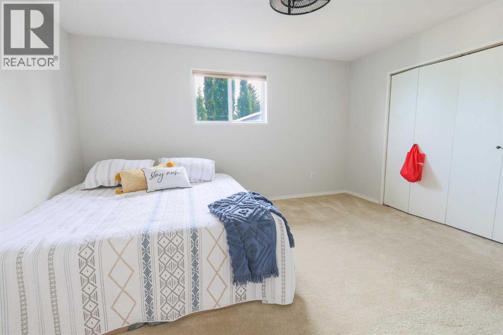 5116 51 Avenue - 12