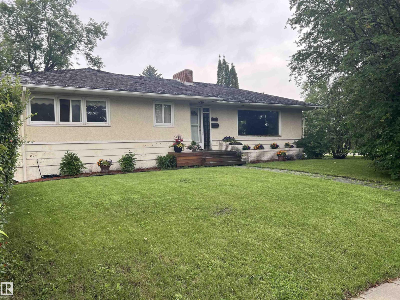 14504 95A AV NW - 1