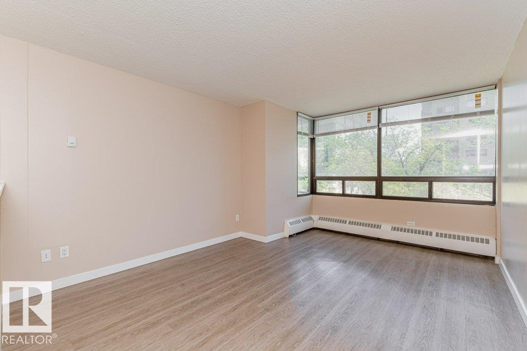 #327 10160 114 ST NW - Image 16