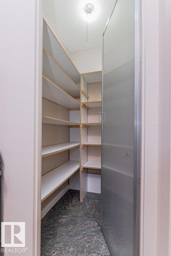 #327 10160 114 ST NW - Image 25