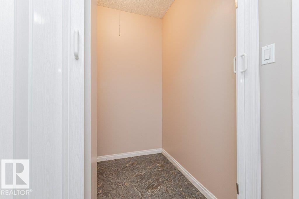 #327 10160 114 ST NW - 31