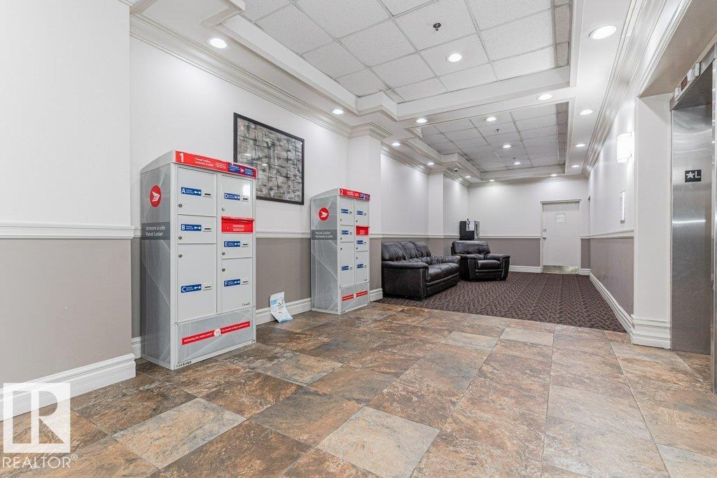 #327 10160 114 ST NW - 35