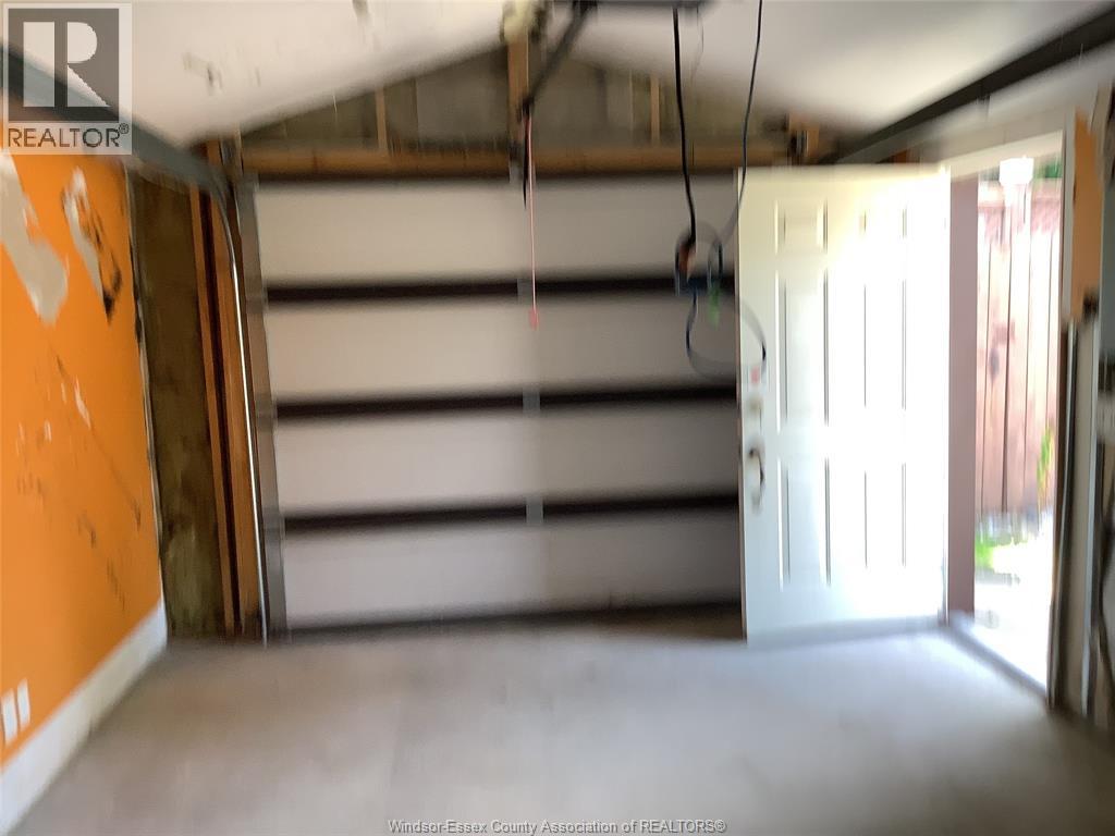 2185 DOUGALL AVENUE - Image 31