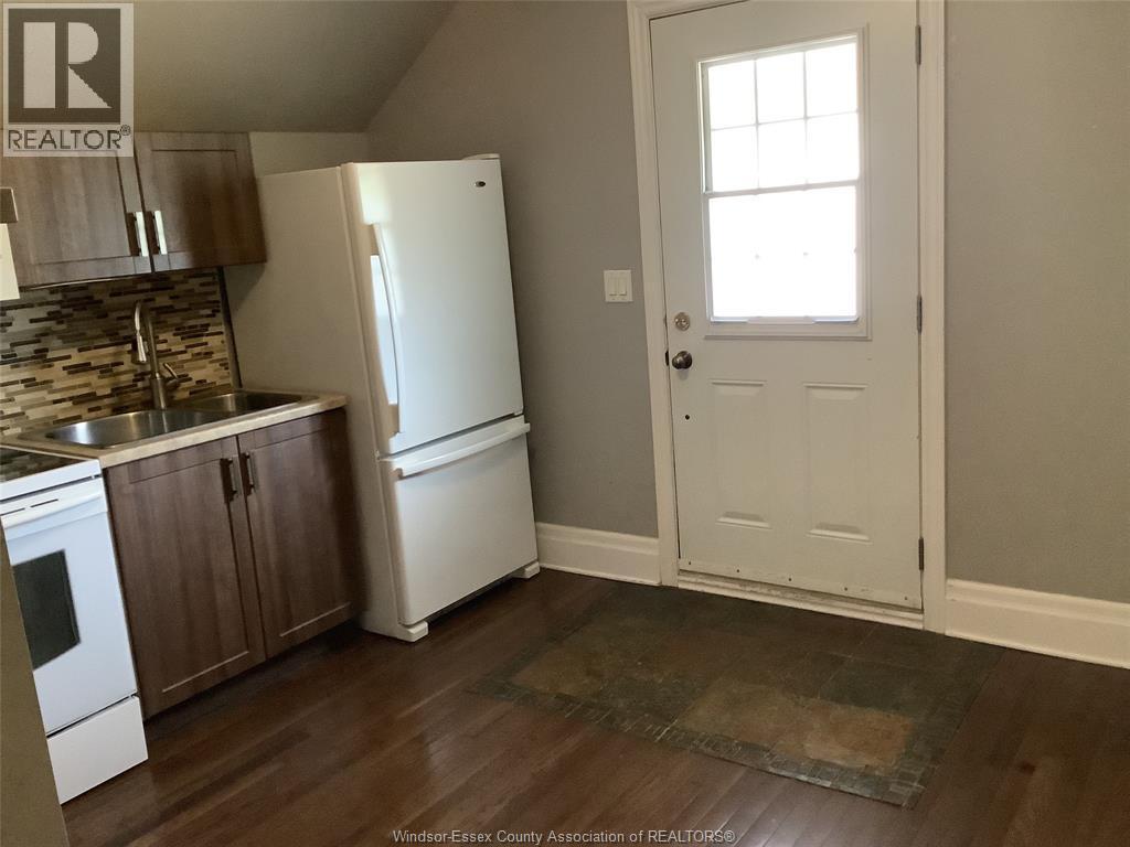 2185 DOUGALL AVENUE - 16