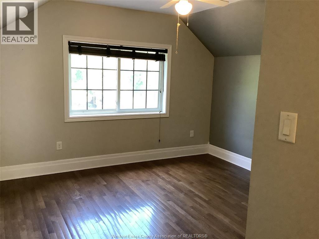 2185 DOUGALL AVENUE - 22