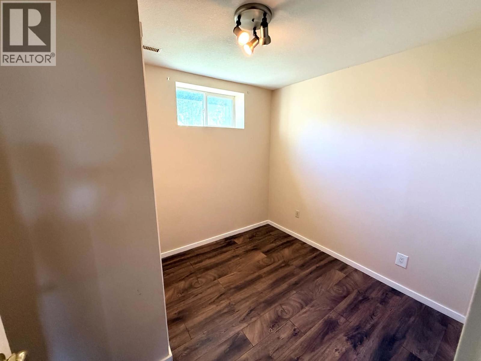 12224 242 ROAD - 30