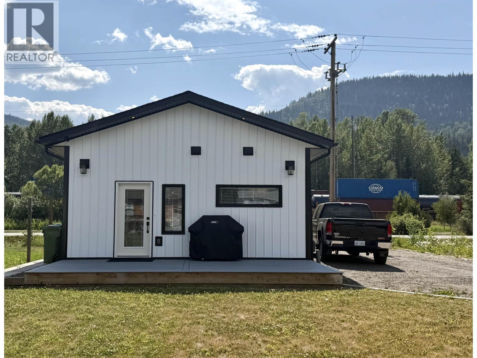 3418 RAILWAY Avenue, Smithers