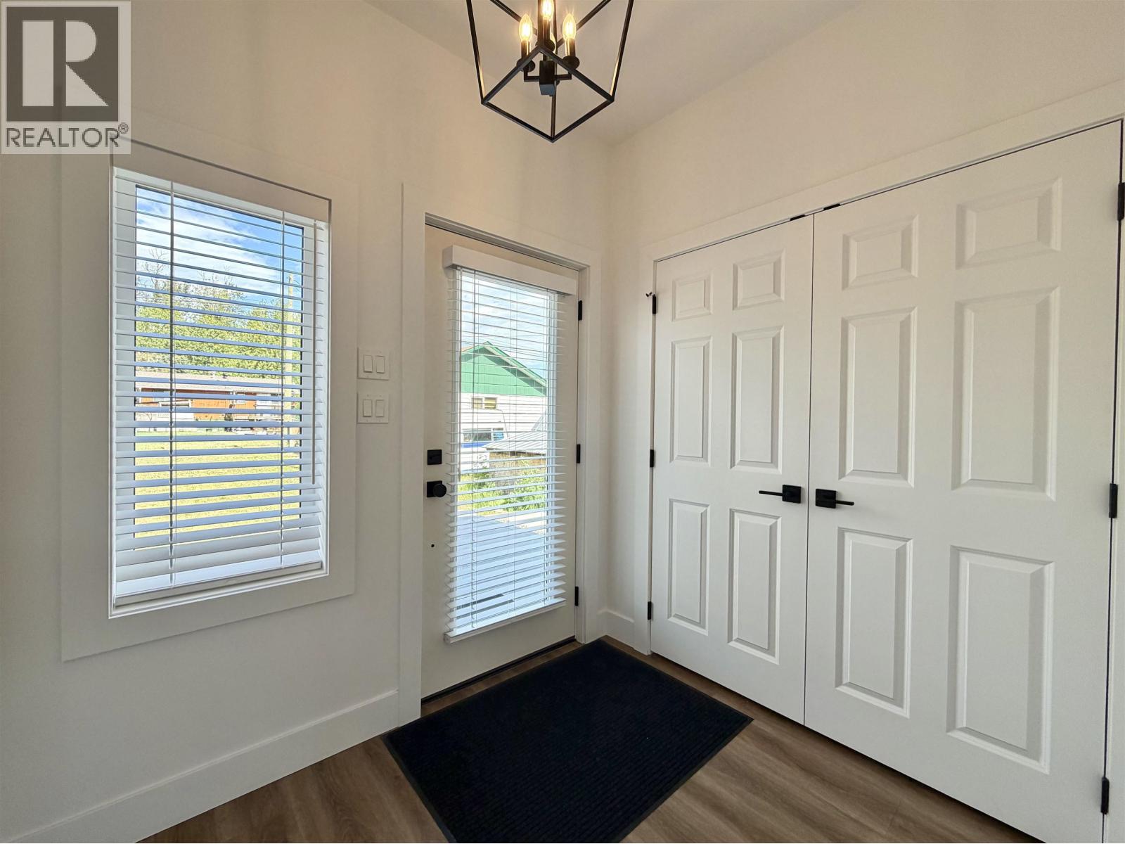3418 RAILWAY Avenue, Smithers