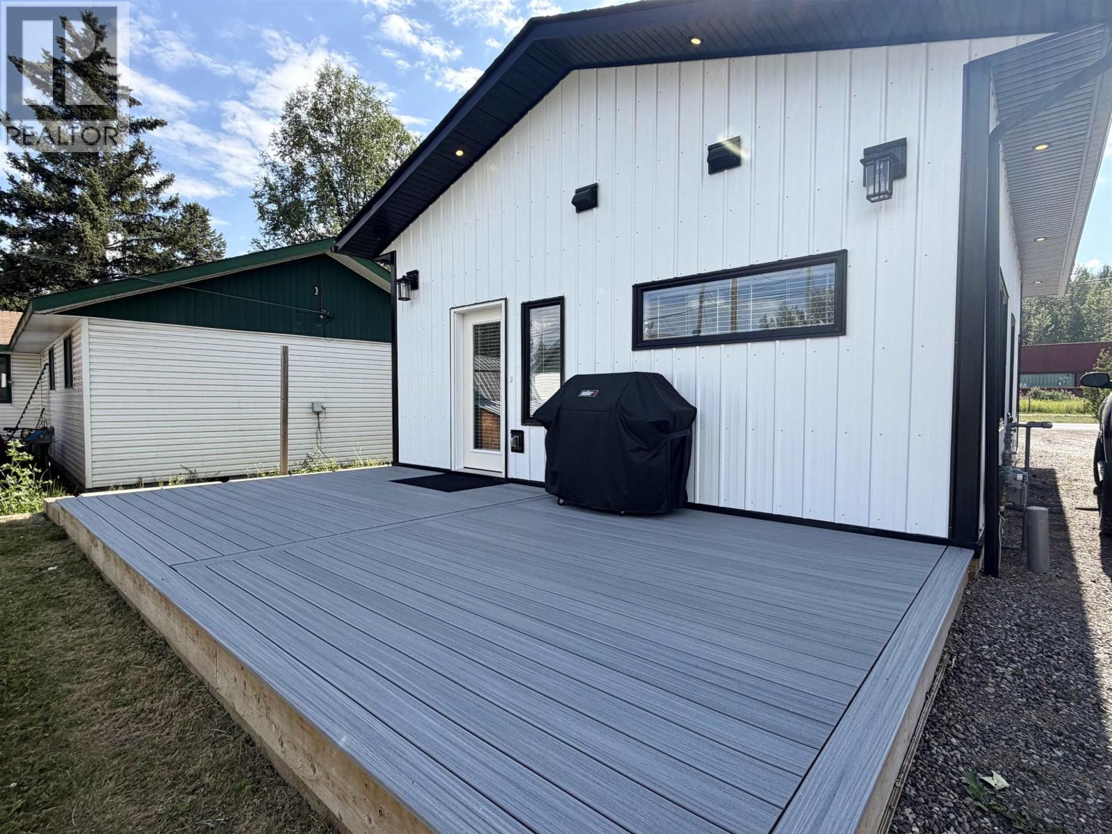 3418 RAILWAY Avenue, Smithers