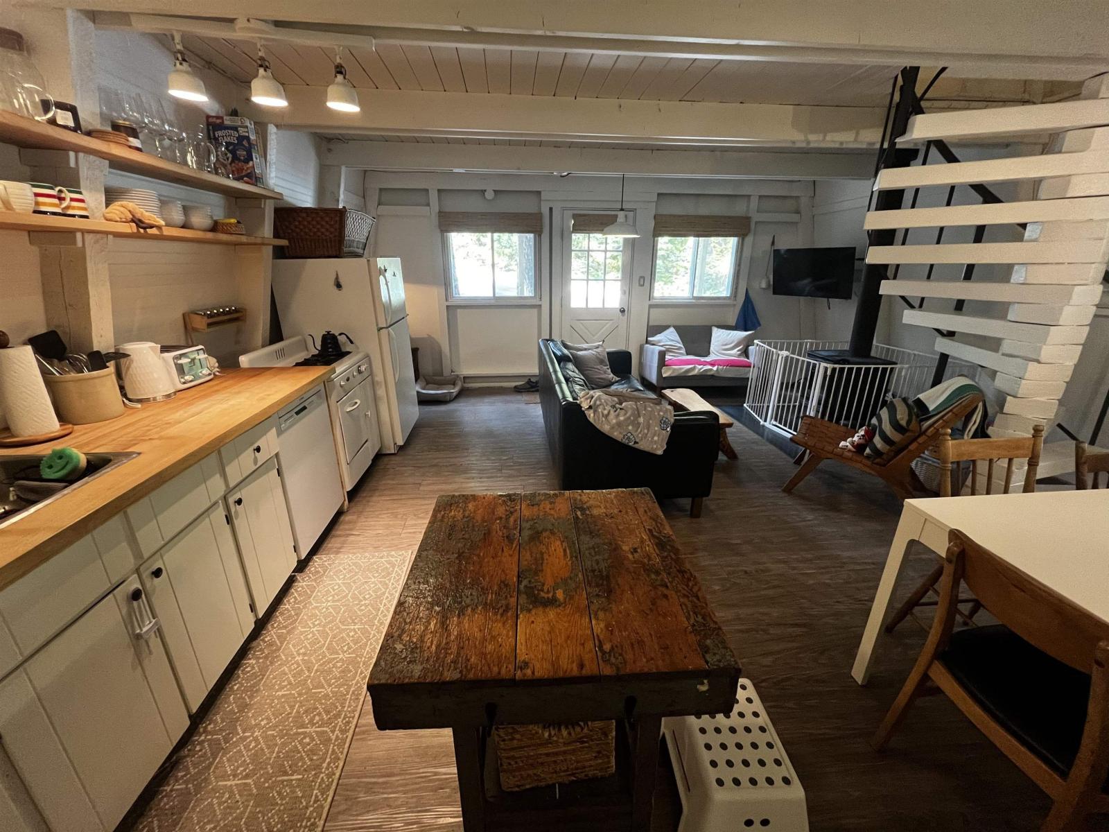 14964 PARKHILL BOULEVARD, Sunshine Valley, Sunshine Valley