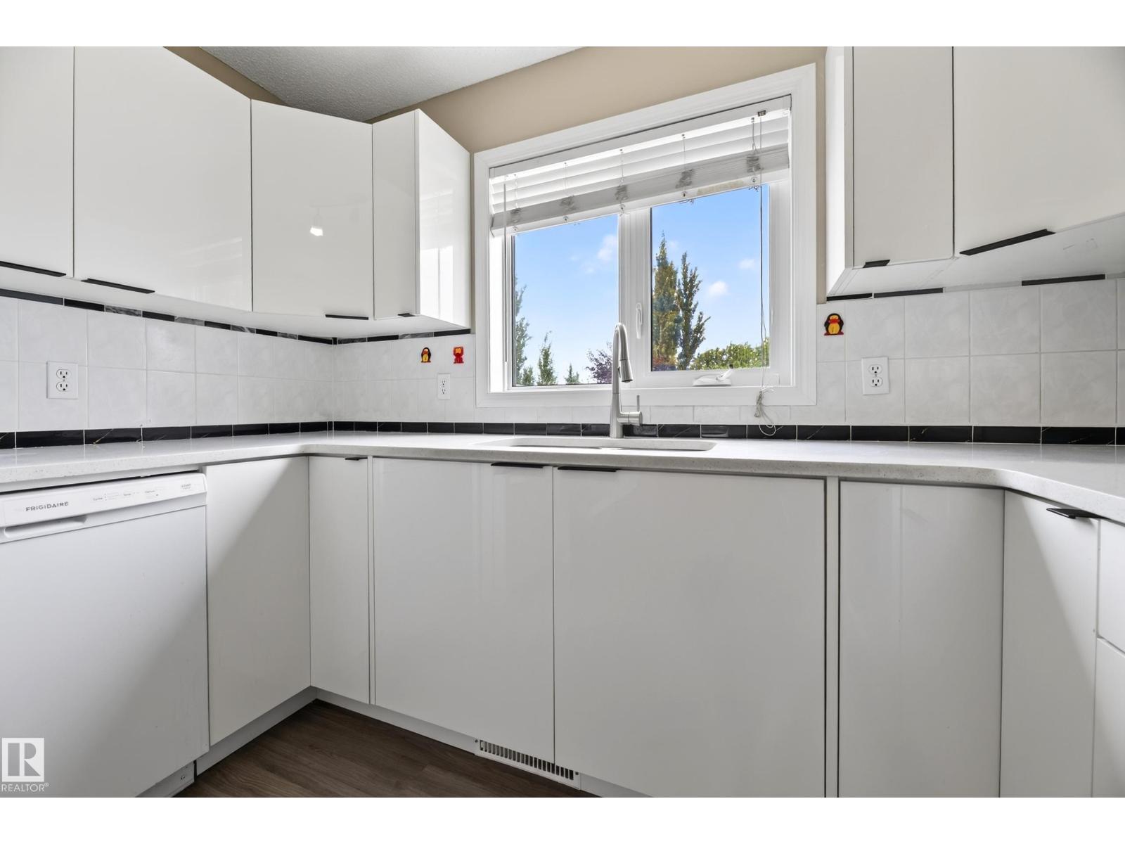 1906 65 ST NW - 10