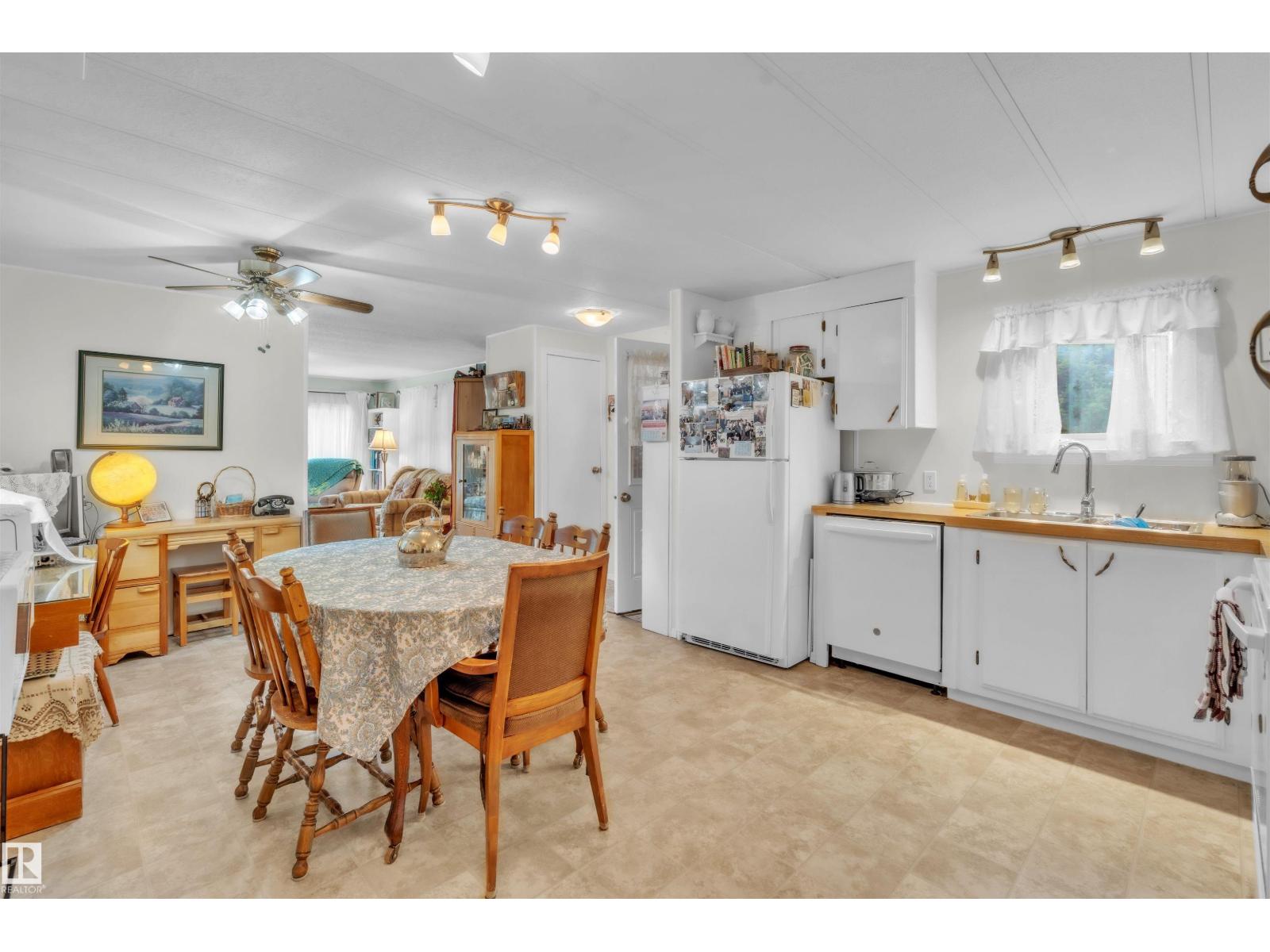 5301 52 ST - Image 4