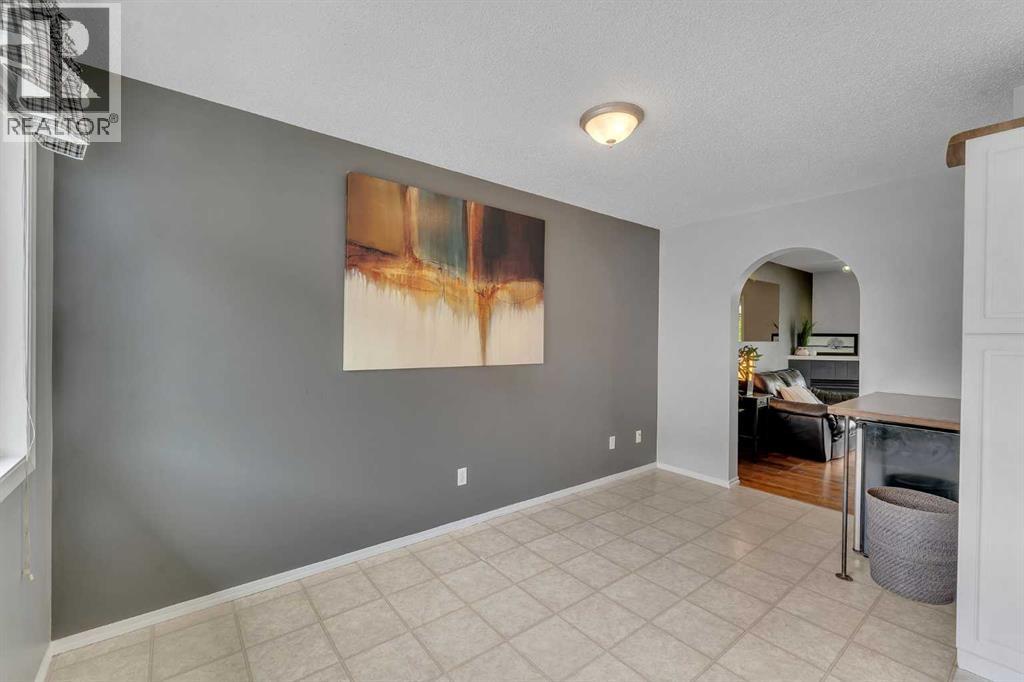 #27 4 Stonegate Drive NW - 17