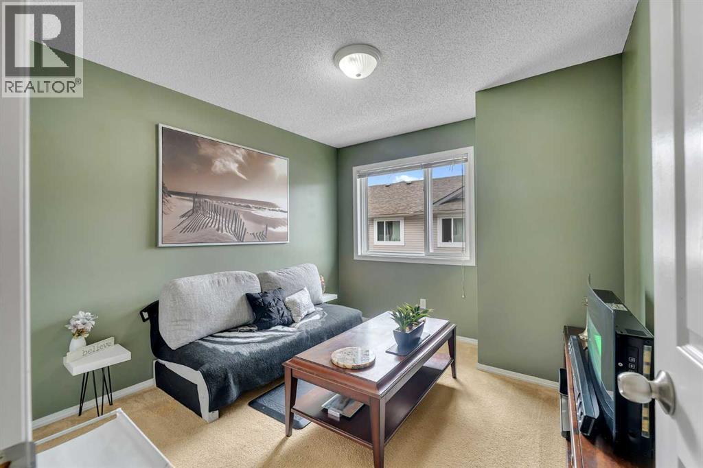 #27 4 Stonegate Drive NW - 22