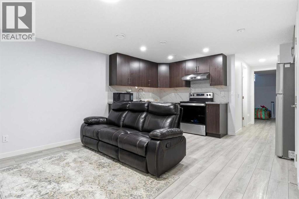 44 Amblefield Avenue NW - 25