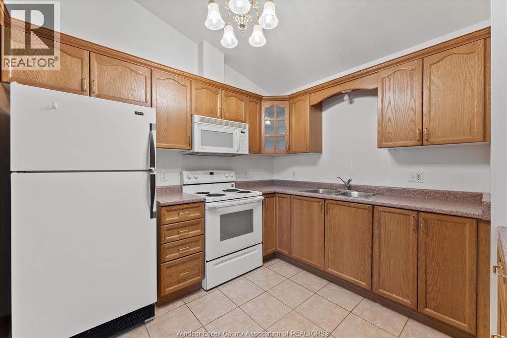 64 TOFFLEMIRE COURT - 12