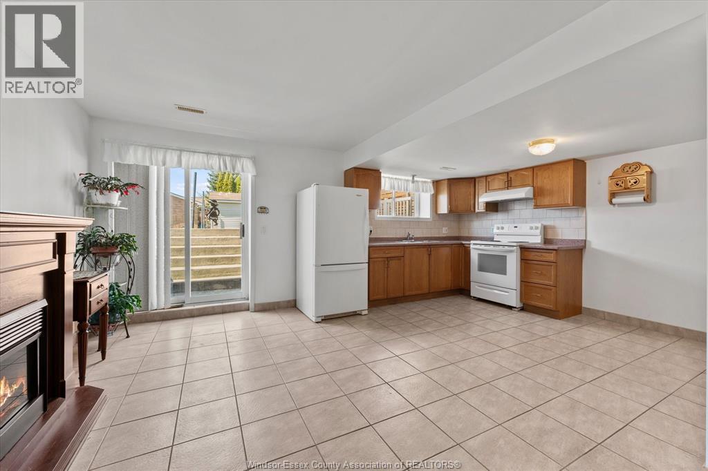 64 TOFFLEMIRE COURT - 19