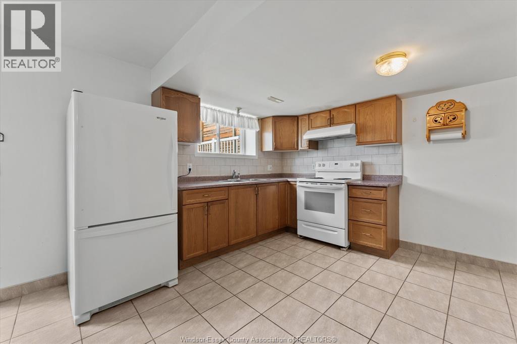 64 TOFFLEMIRE COURT - 21