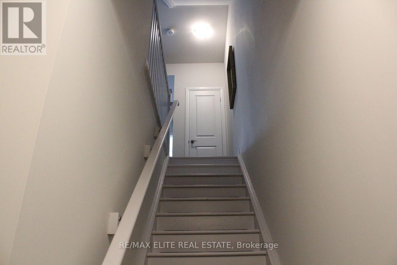 #60 2 WILLOW STREET - 10