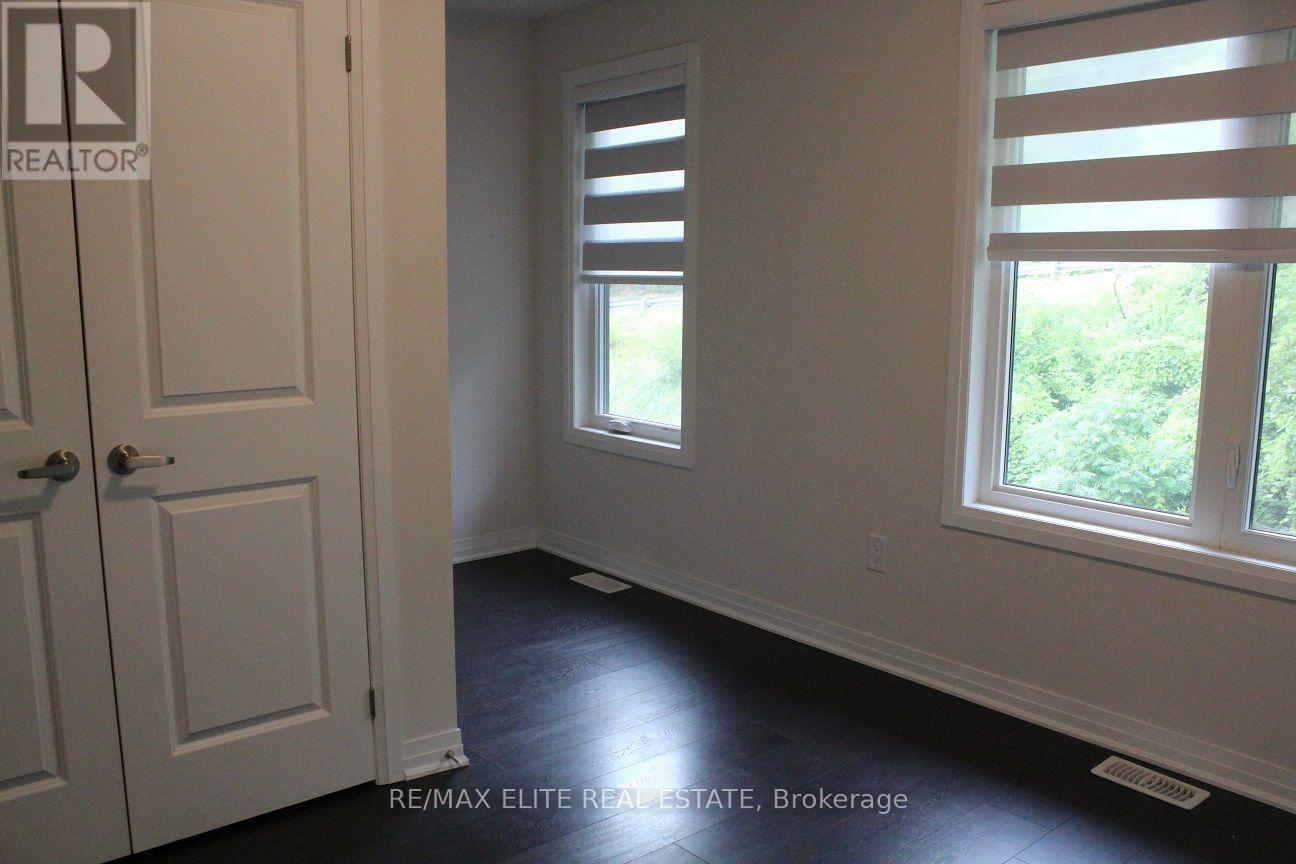 #60 2 WILLOW STREET - 27