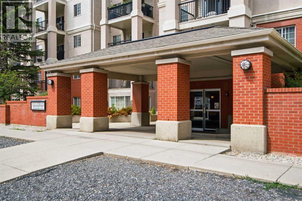 #103 126 14 Avenue SW - 37