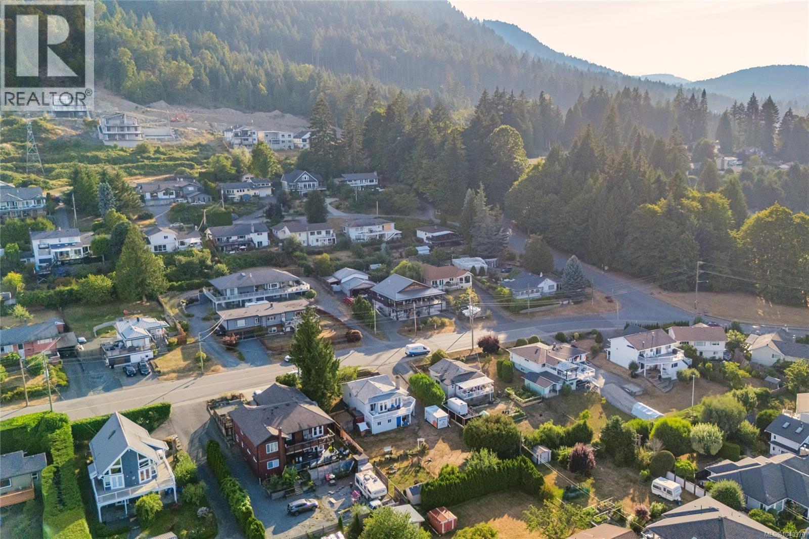 429 Davis Rd - Image 60