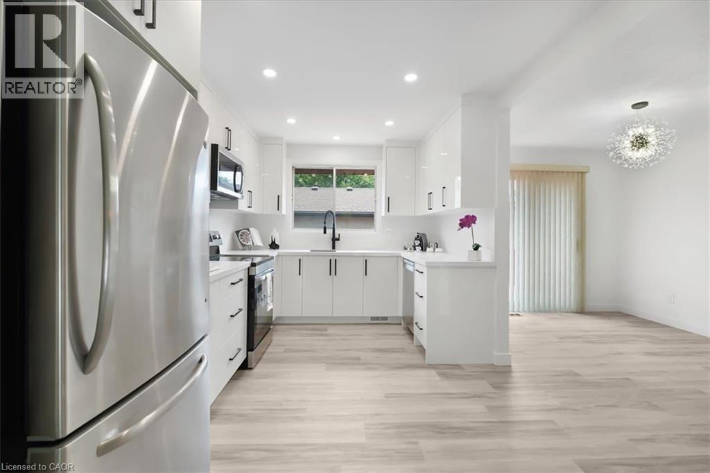 345 BERKINDALE Drive - 9
