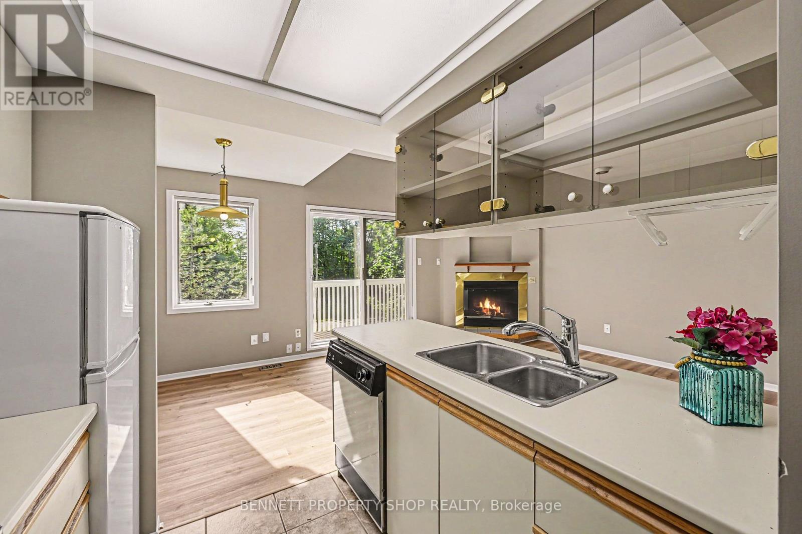 #3D 1036 BARRYVALE ROAD - 7