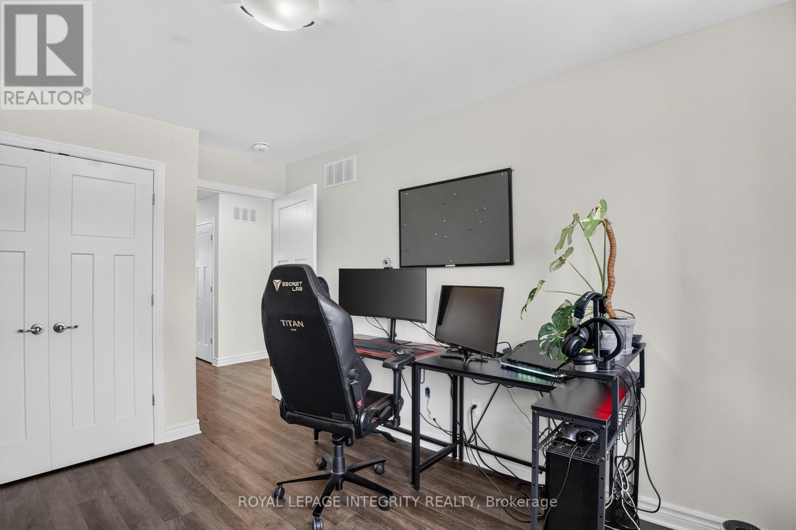 78 O DONOVAN DRIVE - 18
