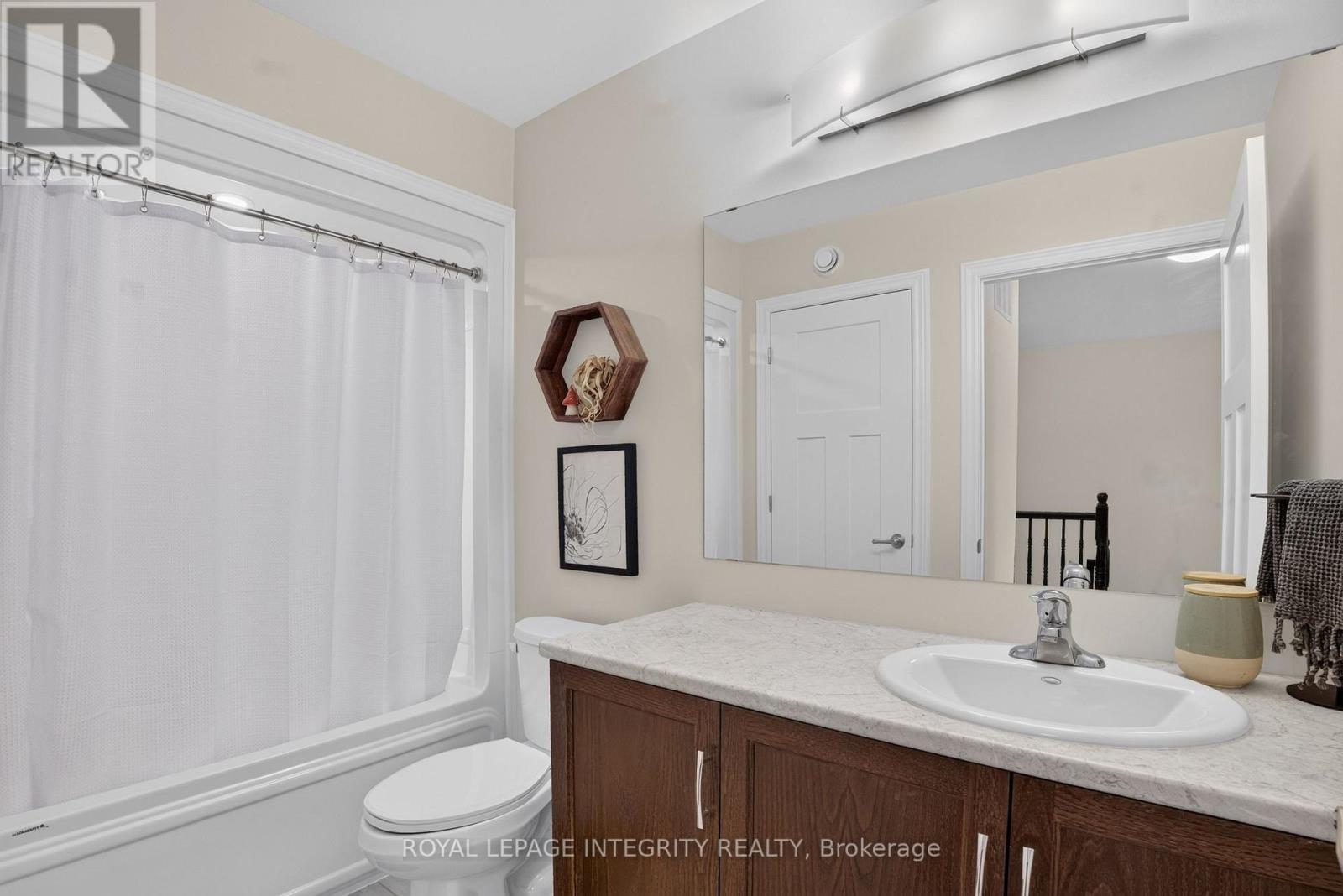 78 O DONOVAN DRIVE - 19