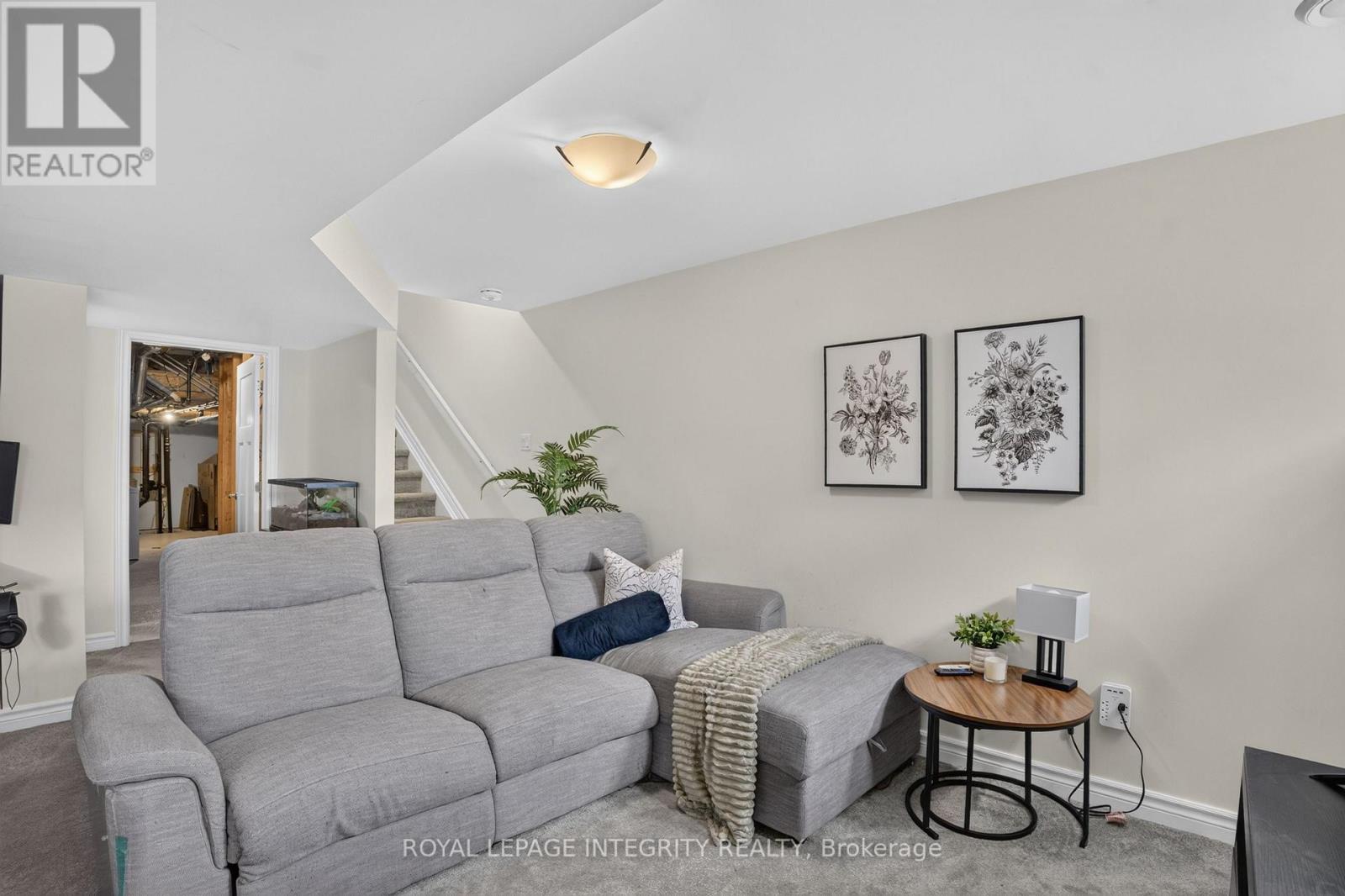 78 O DONOVAN DRIVE - 21